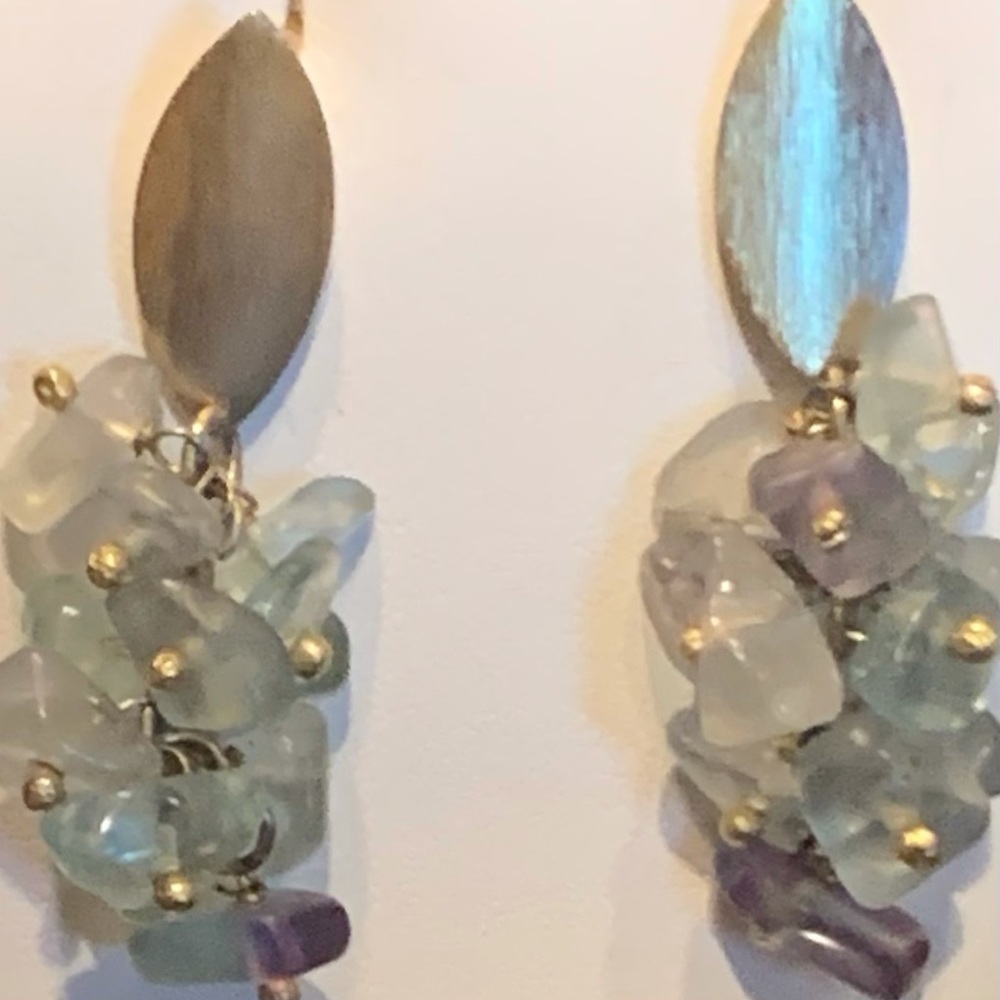 VINTAGE PIERCED EARRINGS. NAT STONES GREEN,PURPLE